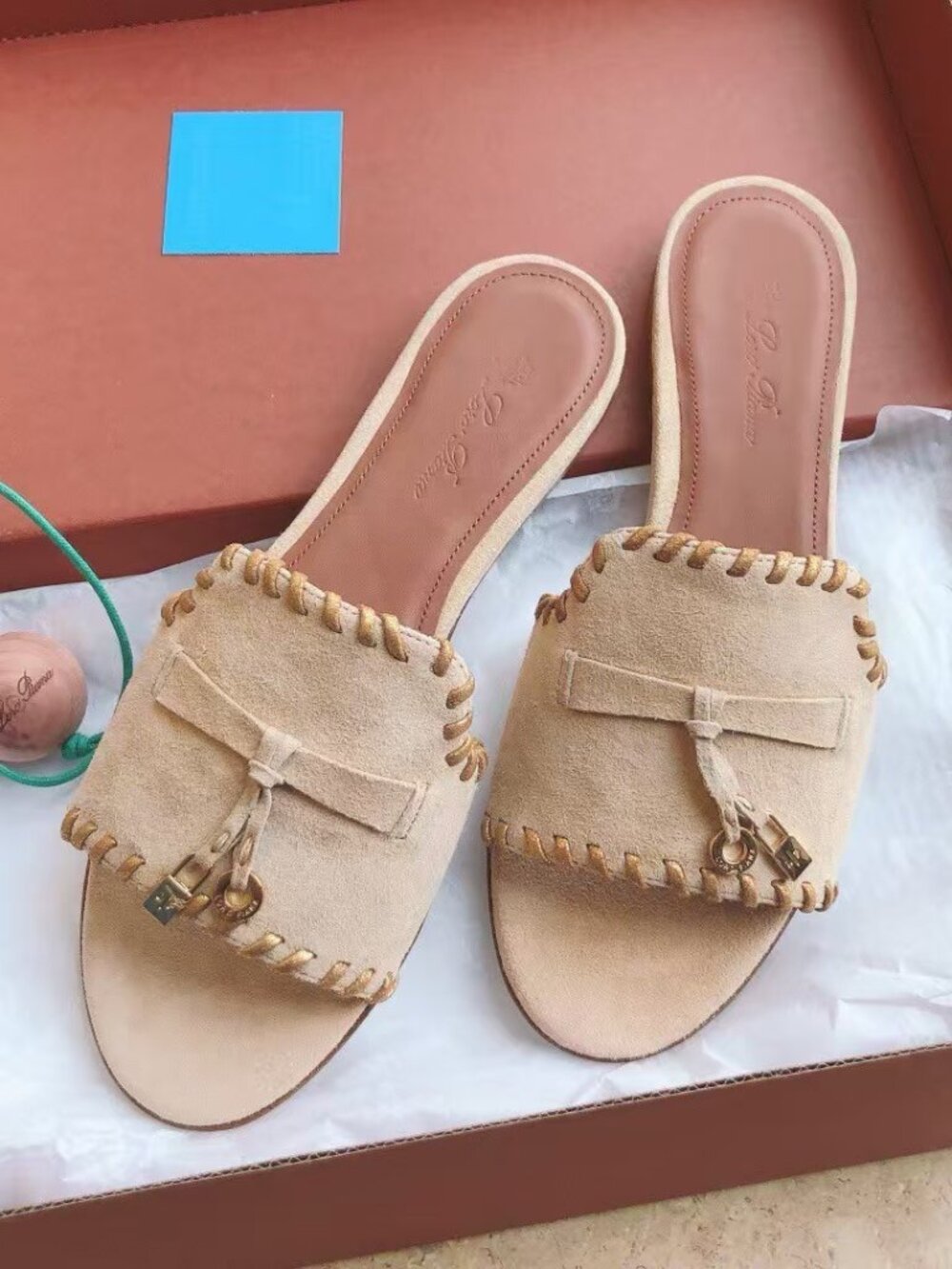 Loro Piana Beige Bow Charm Slide Sandals - Picture 5 of 7